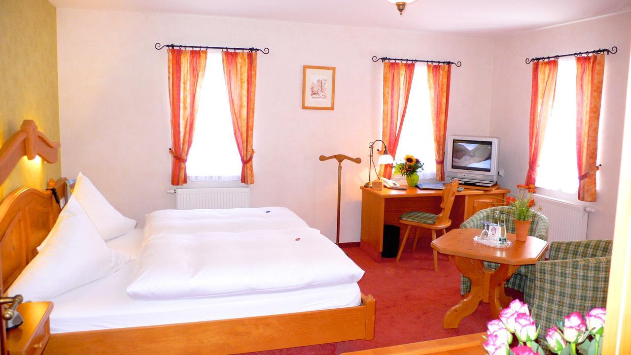 Landhotel Quirle-Haeusl Валтерсдорф Екстериор снимка